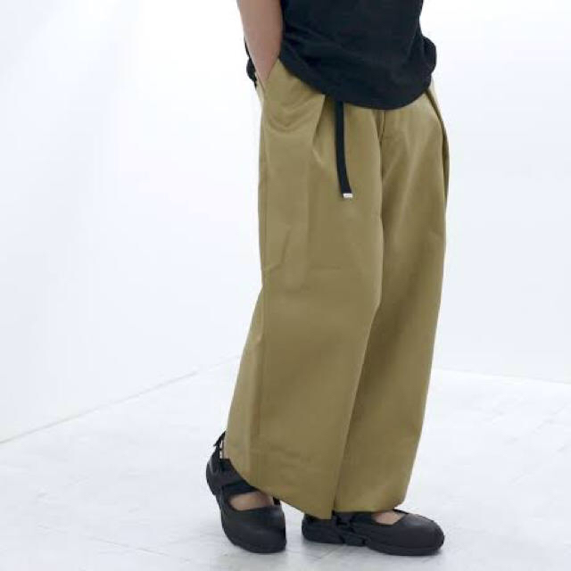 UNUSED(アンユーズド)のsoumo big tuck chino メンズのパンツ(チノパン)の商品写真