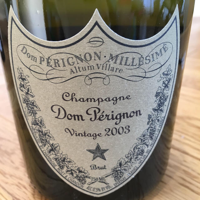 Dom Pérignon(ドンペリニヨン)の酒 MOET & CHANDON DOM PERIGNON 2003 食品/飲料/酒の酒(シャンパン/スパークリングワイン)の商品写真