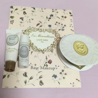 レメルヴェイユーズラデュレ(Les Merveilleuses LADUREE)の【 18.10.5入手 】レ・メルヴェイユーズラデュレ ファンデーションセット(サンプル/トライアルキット)