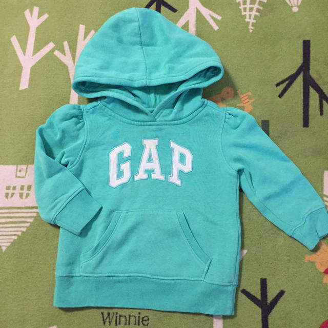 babyGAP(ベビーギャップ)のbaby gap パーカー 【最終価格】 キッズ/ベビー/マタニティのベビー服(~85cm)(トレーナー)の商品写真