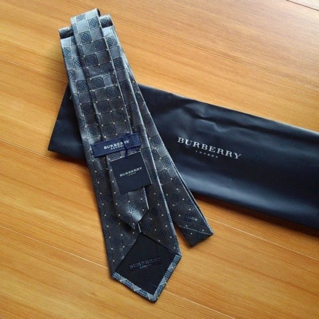 BURBERRY(バーバリー)のバーバリー　ネクタイ　新品未使用 メンズのファッション小物(ネクタイ)の商品写真