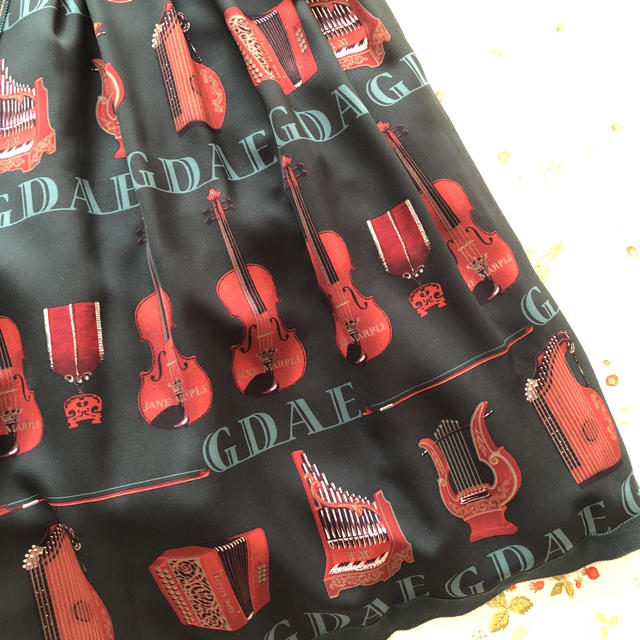ジェーンマープル 楽器柄ワンピース 2