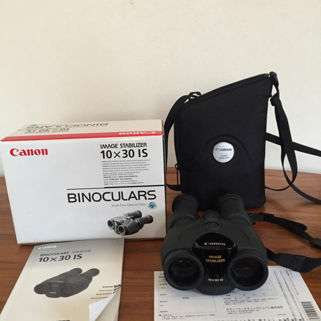 Canon 10x30 IS BINOCULAS