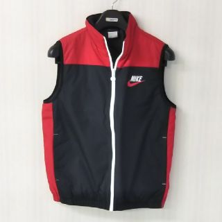 ナイキ(NIKE)のＮＩＫＥ ベスト 子どもL(160㎝)(ジャケット/上着)