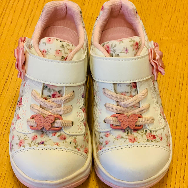 Moonstar キャロット 靴 スニーカー 16cm 女の子 新品未使用 リボン 花柄 キュートの通販 By ティファーで朝食を ムーンスターならラクマ Moonstar キャロット 靴 スニーカー 16cm 女の子 新品未使用 リボン 花柄 キュートの通販 By ティファーで朝食を ムーンスターならラクマ