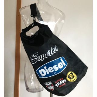 ディーゼル(DIESEL)のDIESELプリントロゴナイロンバッグ(ショルダーバッグ)