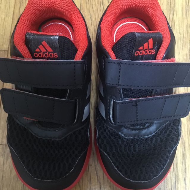 adidas(アディダス)のアディダス☆スニーカー☆14.5cm キッズ/ベビー/マタニティのベビー靴/シューズ(~14cm)(スニーカー)の商品写真