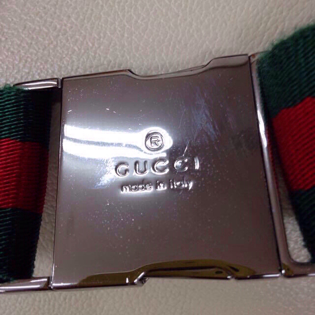 Gucci(グッチ)のりこ様専用☆人気☆GUCCIのポーチ レディースのバッグ(メッセンジャーバッグ)の商品写真