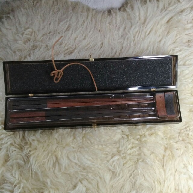 ルイ・ヴィトン Louis Vuitton 箸・箸置き 夫婦箸 ノベルティ非売品 ルイ・ヴィトン Louis Vuitton 箸・箸置き 夫婦箸 ノベルティ非売品