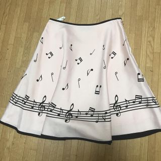 エムズグレイシー(M'S GRACY)のエムズグレイシー音符柄スカートピンク美品(ひざ丈スカート)