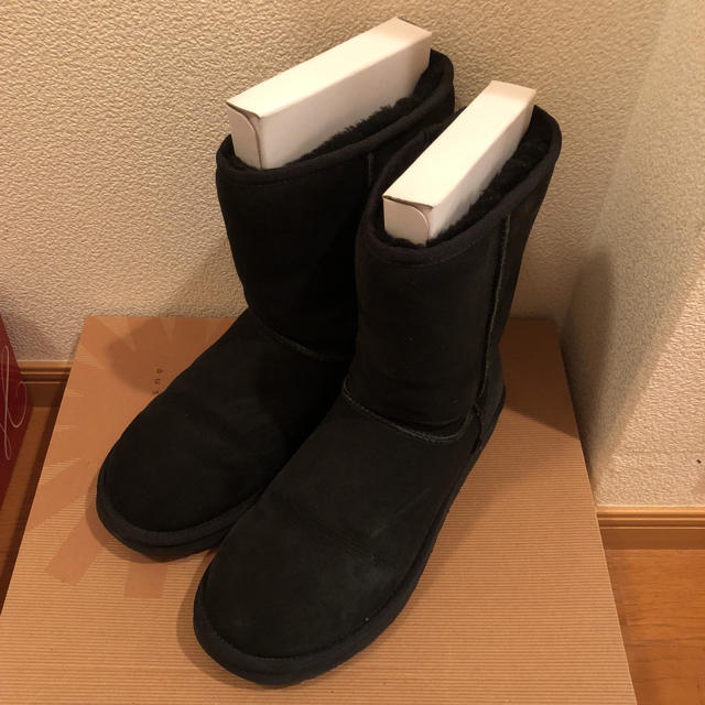 UGG(アグ)の【運び屋平次様専用】UGG ムートンブーツ(ブラック) メンズの靴/シューズ(ブーツ)の商品写真