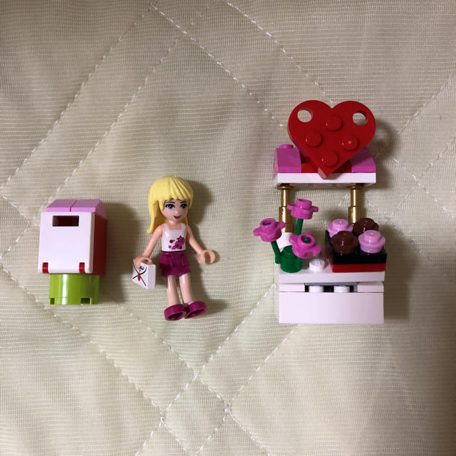 Lego(レゴ)の587さま専用 LEGO friends 女の子 ラブレター お花屋さん 美品 エンタメ/ホビーのおもちゃ/ぬいぐるみ(キャラクターグッズ)の商品写真