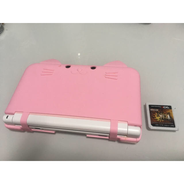 ニンテンドー3DS LL 美品 ピンク&ホワイト モンハン4や充電器付き 2