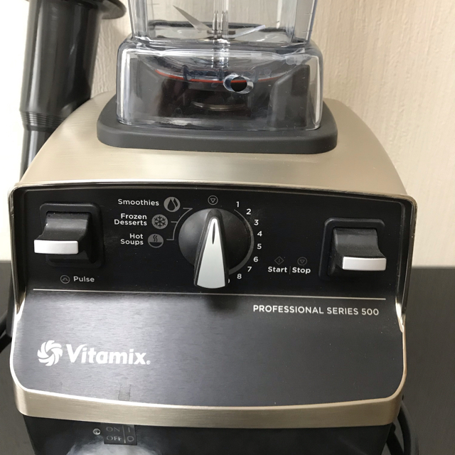 Vitamix(バイタミックス)のむつママ様 専用  vitamix PRO 500 スマホ/家電/カメラの調理家電(ジューサー/ミキサー)の商品写真