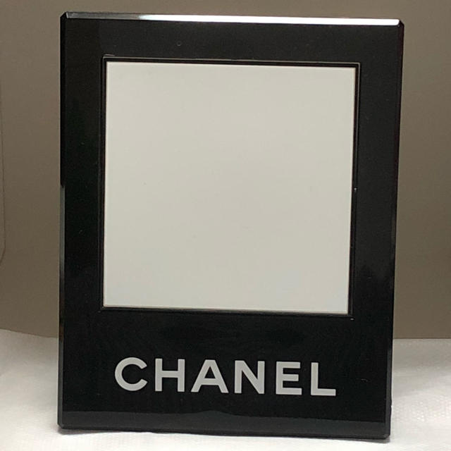 CHANEL(シャネル)のCHANEL 鏡 レディースのファッション小物(ミラー)の商品写真