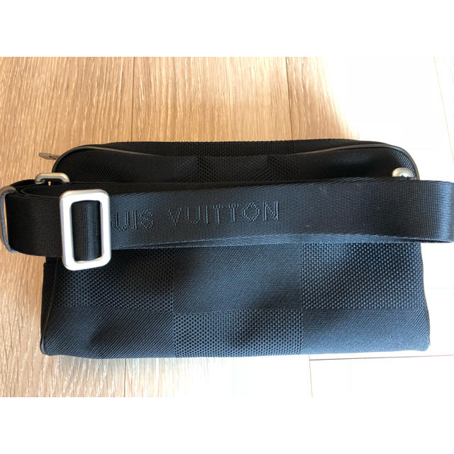 LOUIS VUITTON(ルイヴィトン)の【正規品】ヴィトン☆ダミエジェアン アクロバット★ボディバック メンズのバッグ(ボディーバッグ)の商品写真