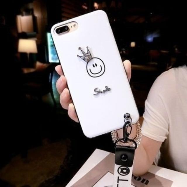 スマイル ストラップ付 王冠 Iphoneケース 黒 白 ニコちゃんの通販 By Bow S Shop ラクマ スマイル ストラップ付 王冠 Iphoneケース 黒 白 ニコちゃんの通販 By Bow S Shop ラクマ
