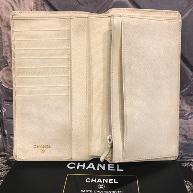 CHANEL(シャネル)の正規品 シャネル ココボタン 長財布 アイボリー レディースのファッション小物(財布)の商品写真