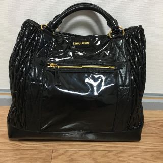 ミュウミュウ(miumiu)のミュウミュウ  トートバッグ(トートバッグ)