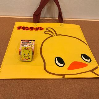 ニッシンショクヒン(日清食品)のチキンラーメン ひよこちゃん マグネット トートバッグ(キャラクターグッズ)