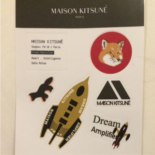 メゾンキツネ(MAISON KITSUNE')のメゾンキツネ  訳あり ステッカー(Tシャツ/カットソー(半袖/袖なし))