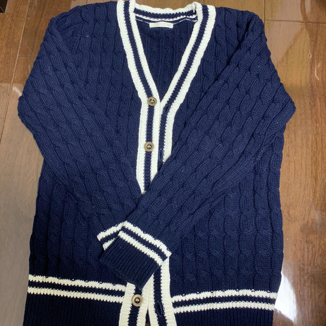 GU(ジーユー)のGU カーディガン 130センチ キッズ/ベビー/マタニティのキッズ服男の子用(90cm~)(カーディガン)の商品写真