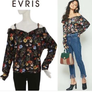 エヴリス(EVRIS)の11月18日迄値下げ　EVRIS 　フラワーベアオフショル　トップス　新品(カットソー(長袖/七分))