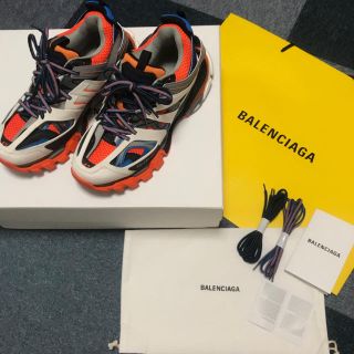 バレンシアガ(Balenciaga)の42 balenciaga track オランジュ(スニーカー)