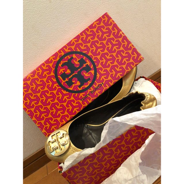 Tory Burch(トリーバーチ)のtory burch パンプス 金色 レディースの靴/シューズ(ハイヒール/パンプス)の商品写真