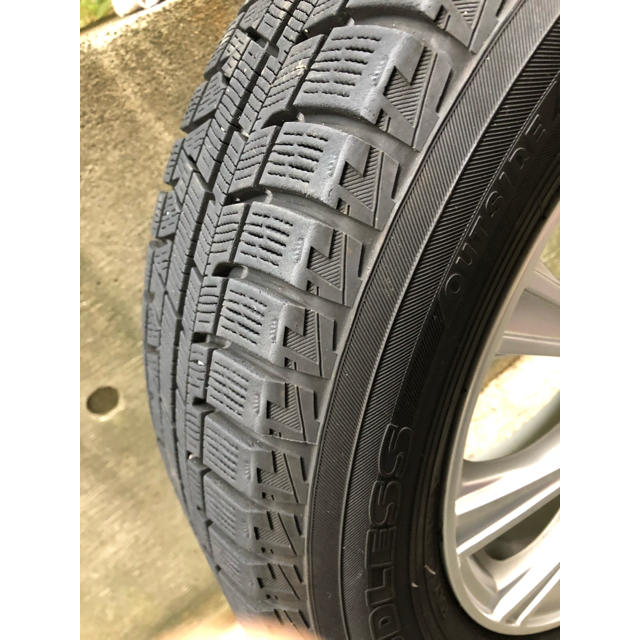 MSTK様専用【送料込】スタッドレスタイヤ 185/65R15 自動車/バイクの自動車(タイヤ・ホイールセット)の商品写真