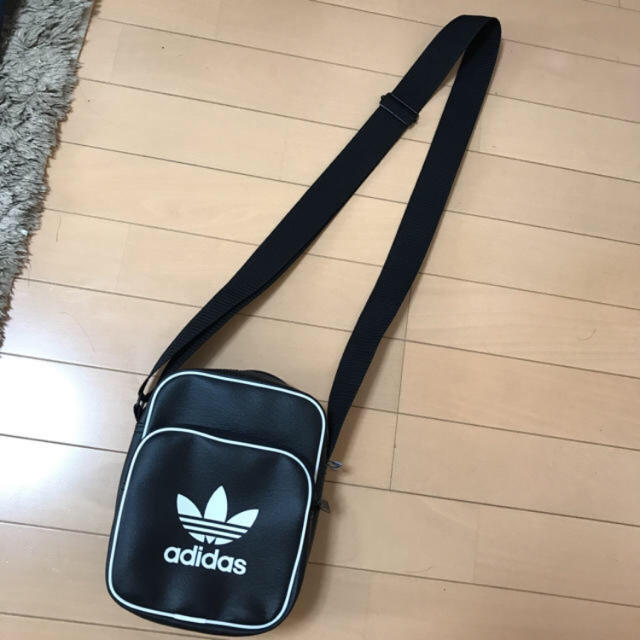 adidas ショルダーバッグ