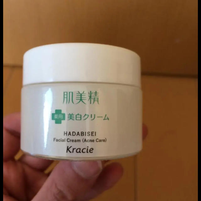 雪肌精(セッキセイ)の肌美精 大人のニキビ対策 薬用美白クリーム コスメ/美容のスキンケア/基礎化粧品(フェイスクリーム)の商品写真