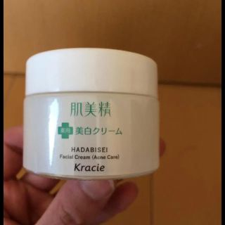 セッキセイ(雪肌精)の肌美精 大人のニキビ対策 薬用美白クリーム(フェイスクリーム)