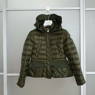 モンクレール(MONCLER)のいっちゃん様ご専用【超美品】モンクレール 12A フリルダウンジャケット(ダウンジャケット)