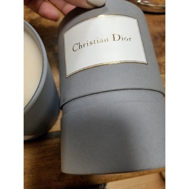 Dior(ディオール)のderi⭐様専用　Dior　キャンドル　ローズ　非売品 コスメ/美容のリラクゼーション(キャンドル)の商品写真