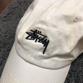 ステューシー(STUSSY)のSTUSSY キャップ ホワイト(キャップ)