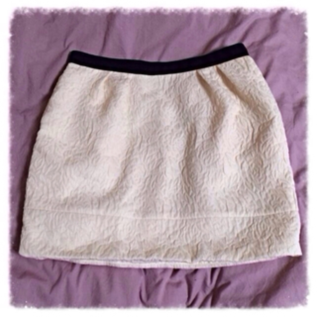 JILL by JILLSTUART(ジルバイジルスチュアート)のホワイトミニスカート レディースのスカート(ミニスカート)の商品写真