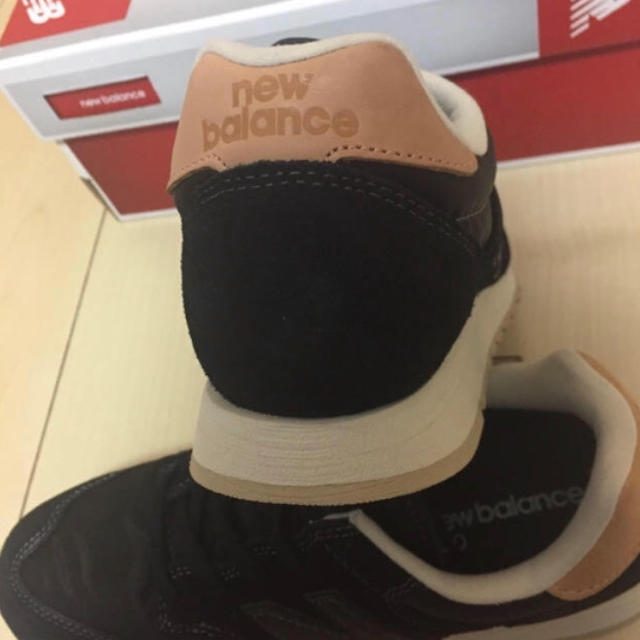 New Balance(ニューバランス)のみいさま専用☆【新品タグ付き】ニューバランス WL520 ブラック レディースの靴/シューズ(スニーカー)の商品写真