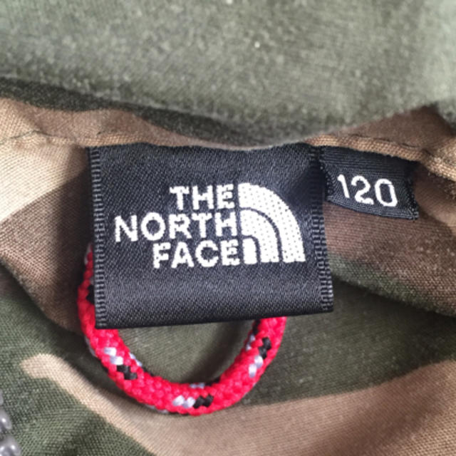 THE NORTH FACE(ザノースフェイス)のTHE NORTH FACE カモフラージュアウター キッズ/ベビー/マタニティのキッズ服女の子用(90cm~)(ジャケット/上着)の商品写真