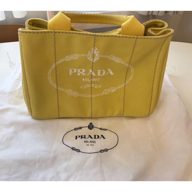 PRADAキャンパストートバックレディース