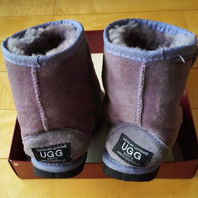 UGG(アグ)のUGG　ブーツ　値下げしました! キッズ/ベビー/マタニティのキッズ靴/シューズ(15cm~)(ブーツ)の商品写真