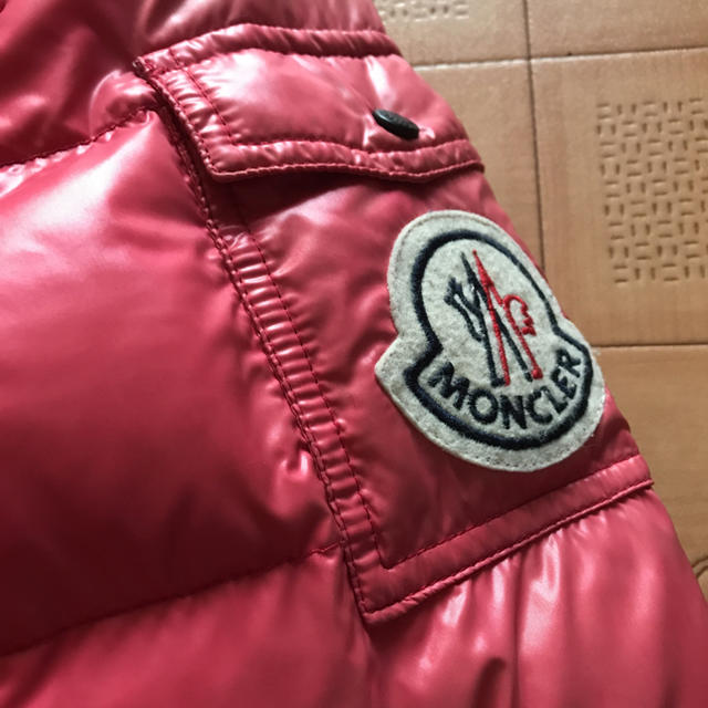 MONCLER(モンクレール)のれな様専用　お取り置き中MOＮCLERのダウン  レディースのジャケット/アウター(ダウンジャケット)の商品写真