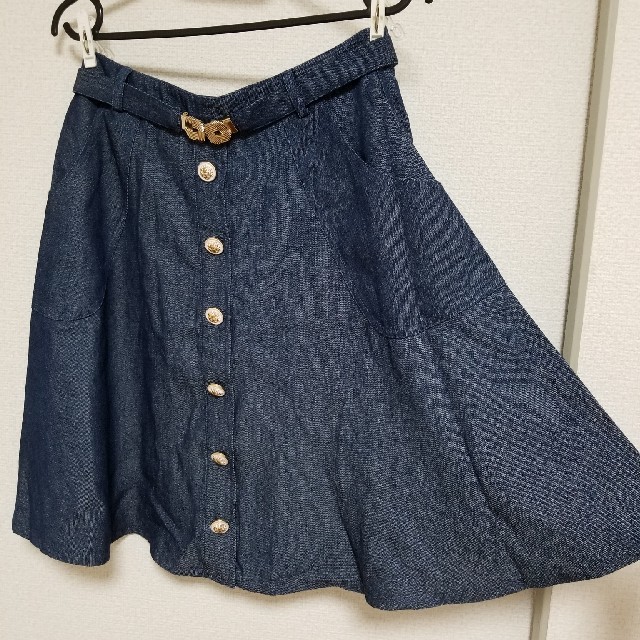Durer(デュレル)のデフィジェバイデュレル　ジーンズスカート レディースのスカート(ひざ丈スカート)の商品写真