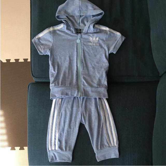 adidas(アディダス)のベビーアディダススウェットジャージ上下 キッズ/ベビー/マタニティのベビー服(~85cm)(パンツ)の商品写真