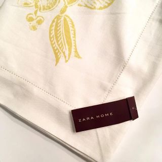 ザラホーム(ZARA HOME)の新品 ZARA HOME ザラホーム ボタニカルプリント テーブルクロス(テーブル用品)