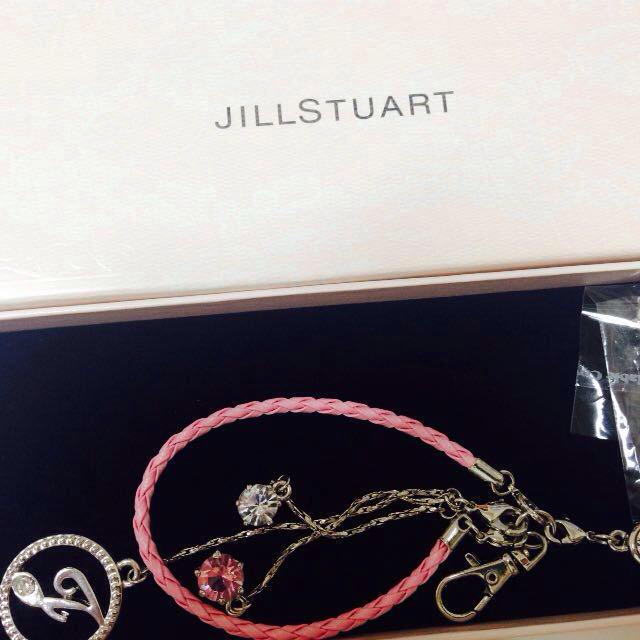 JILLSTUART(ジルスチュアート)の携帯ストラップ スマホ/家電/カメラのスマホアクセサリー(ストラップ/イヤホンジャック)の商品写真