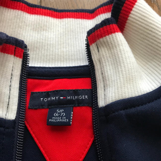 TOMMY HILFIGER(トミーヒルフィガー)のトミー キッズジャケット キッズ/ベビー/マタニティのキッズ服男の子用(90cm~)(ジャケット/上着)の商品写真