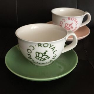 ロイヤルコペンハーゲン(ROYAL COPENHAGEN)のニューシグネチャーカップ＆ソーサー2客アウトレット中古傷有ロイヤルコペンハーゲン(食器)