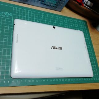 エイスース(ASUS)のAsus タブレット(タブレット)