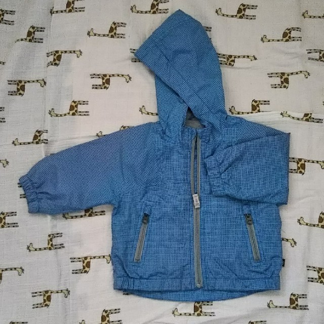 babyGAP(ベビーギャップ)のbabyGap 80サイズ ナイロンパーカー  キッズ/ベビー/マタニティのベビー服(~85cm)(その他)の商品写真